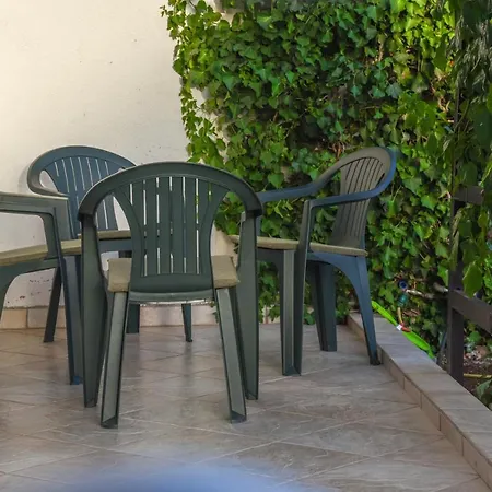 Bugenvilija Appartement Šibenik