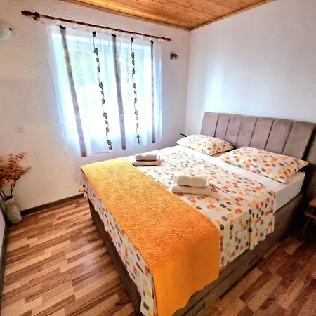 Bugenvilija Appartement Šibenik